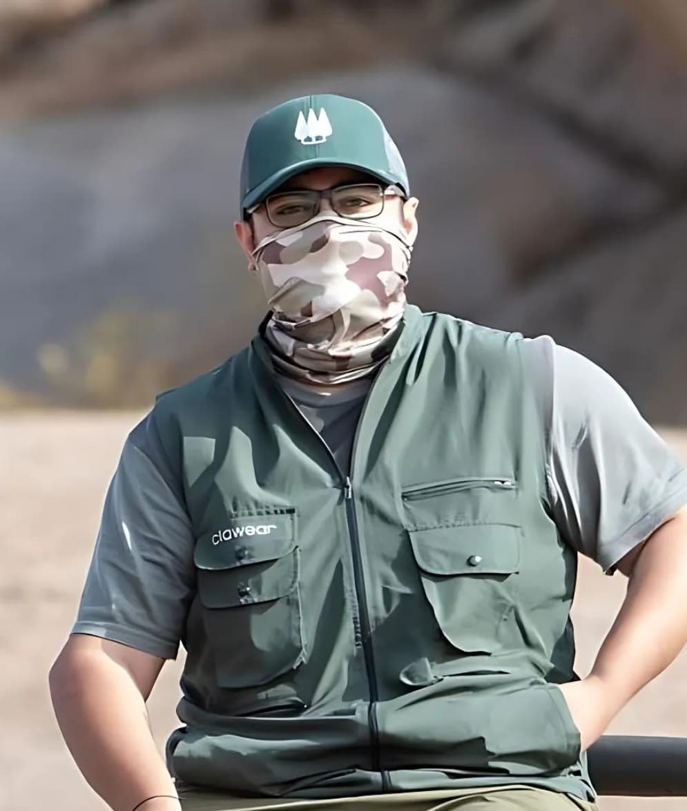 The Ultimate Neck Gaiter Guide: A Must-Have Accessory for Outdoor Adventures