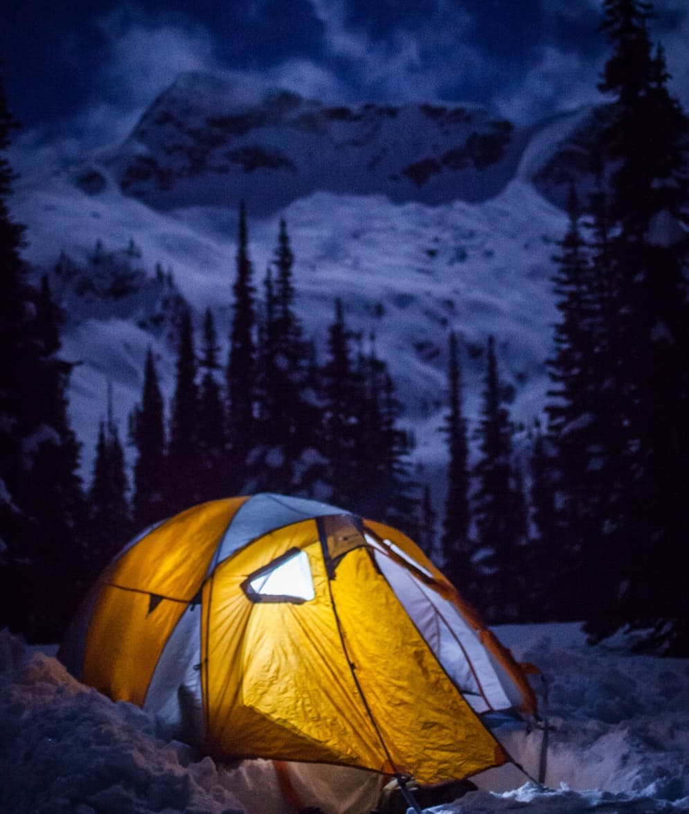 How to Survive the Cold on Your Camping Trip: Essential Tips for Staying Warm